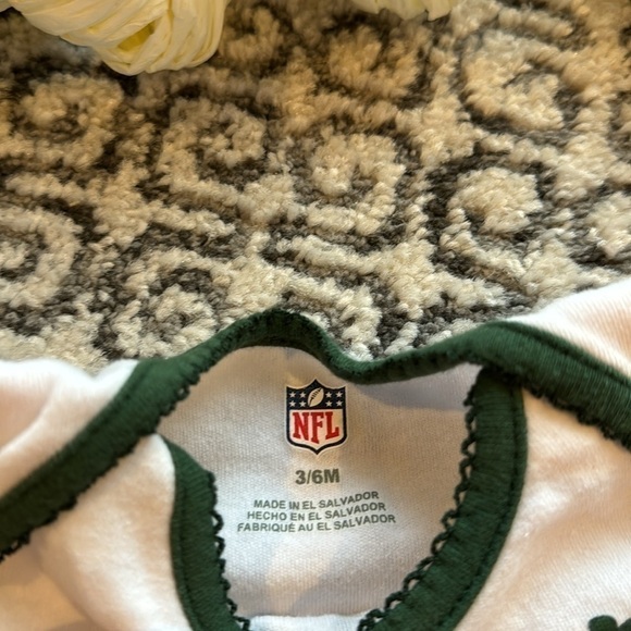 Green Bay packers onesie size 3-6m - Picture 2 of 2